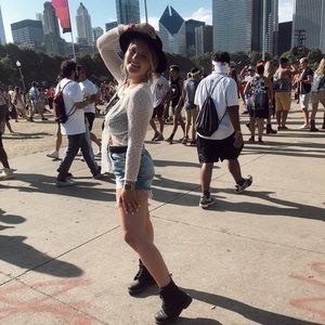 Meet your Posher, Rose